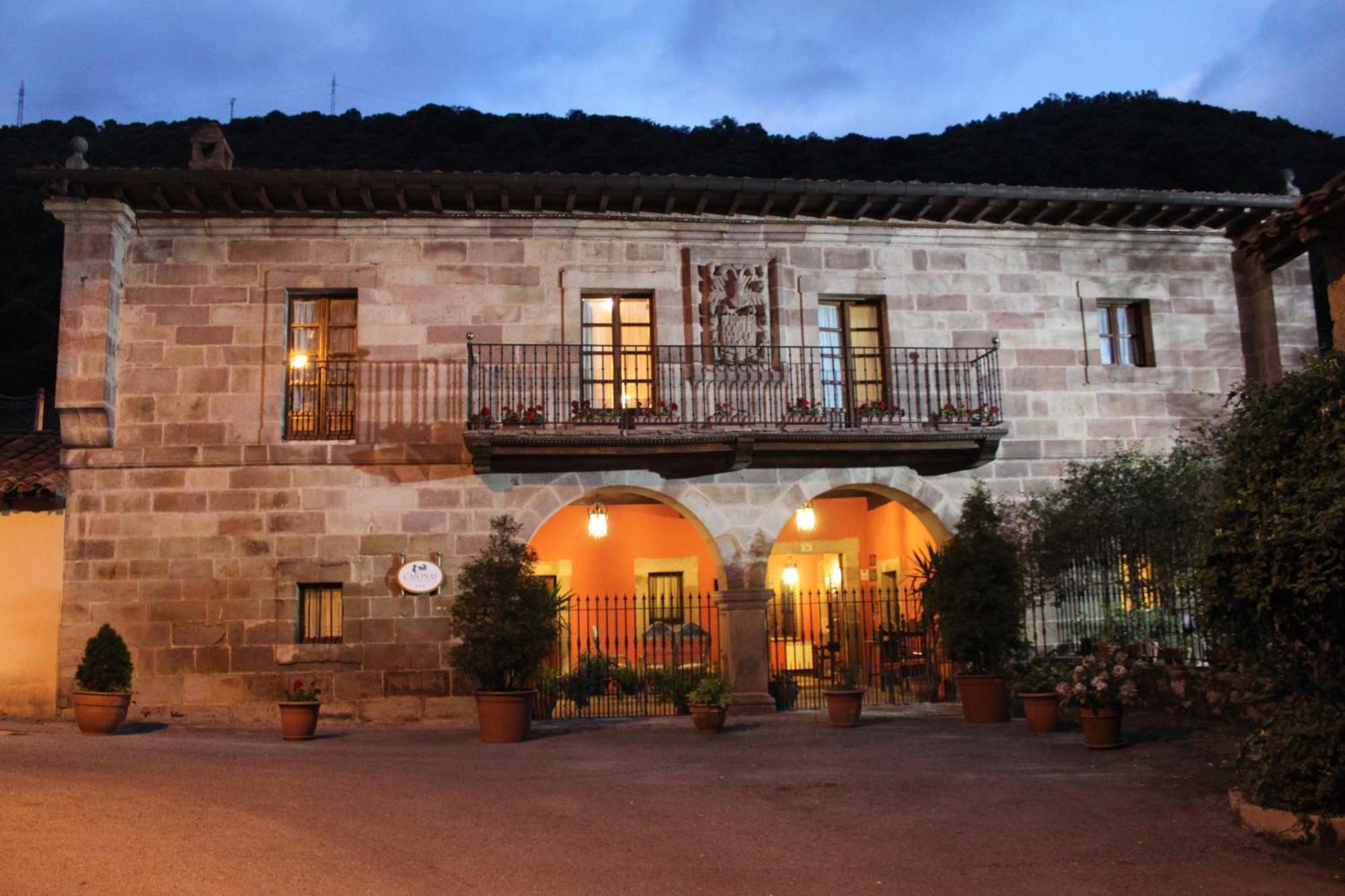 Casona De La Salceda Pensionat Treceño Exteriör bild