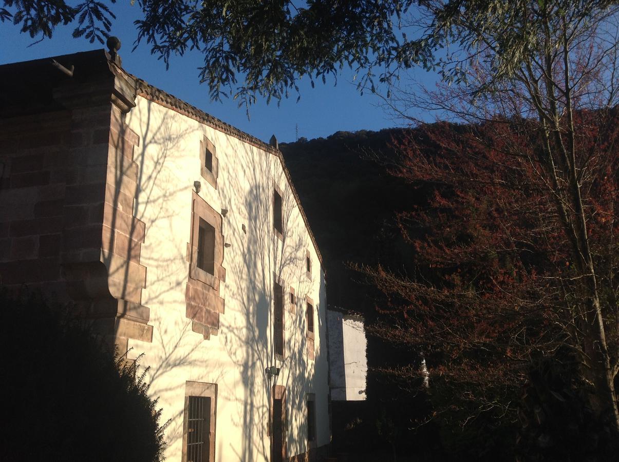Casona De La Salceda Pensionat Treceño Exteriör bild