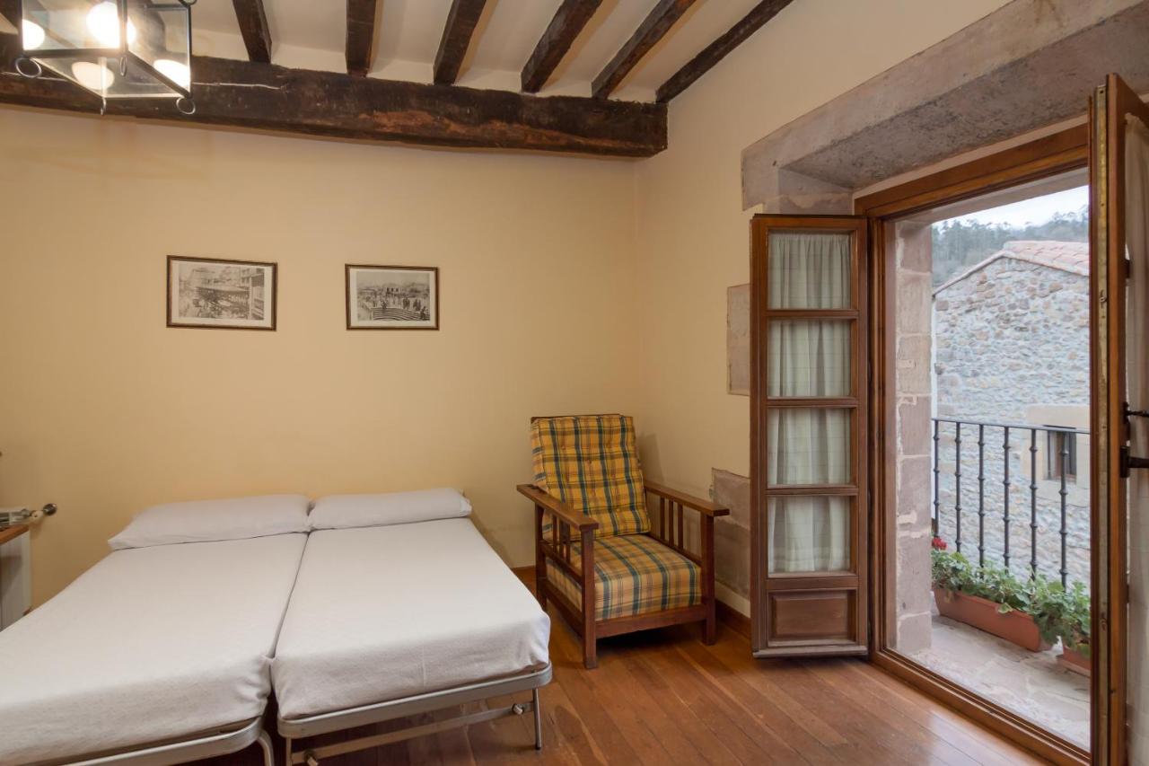 Casona De La Salceda Pensionat Treceño Exteriör bild