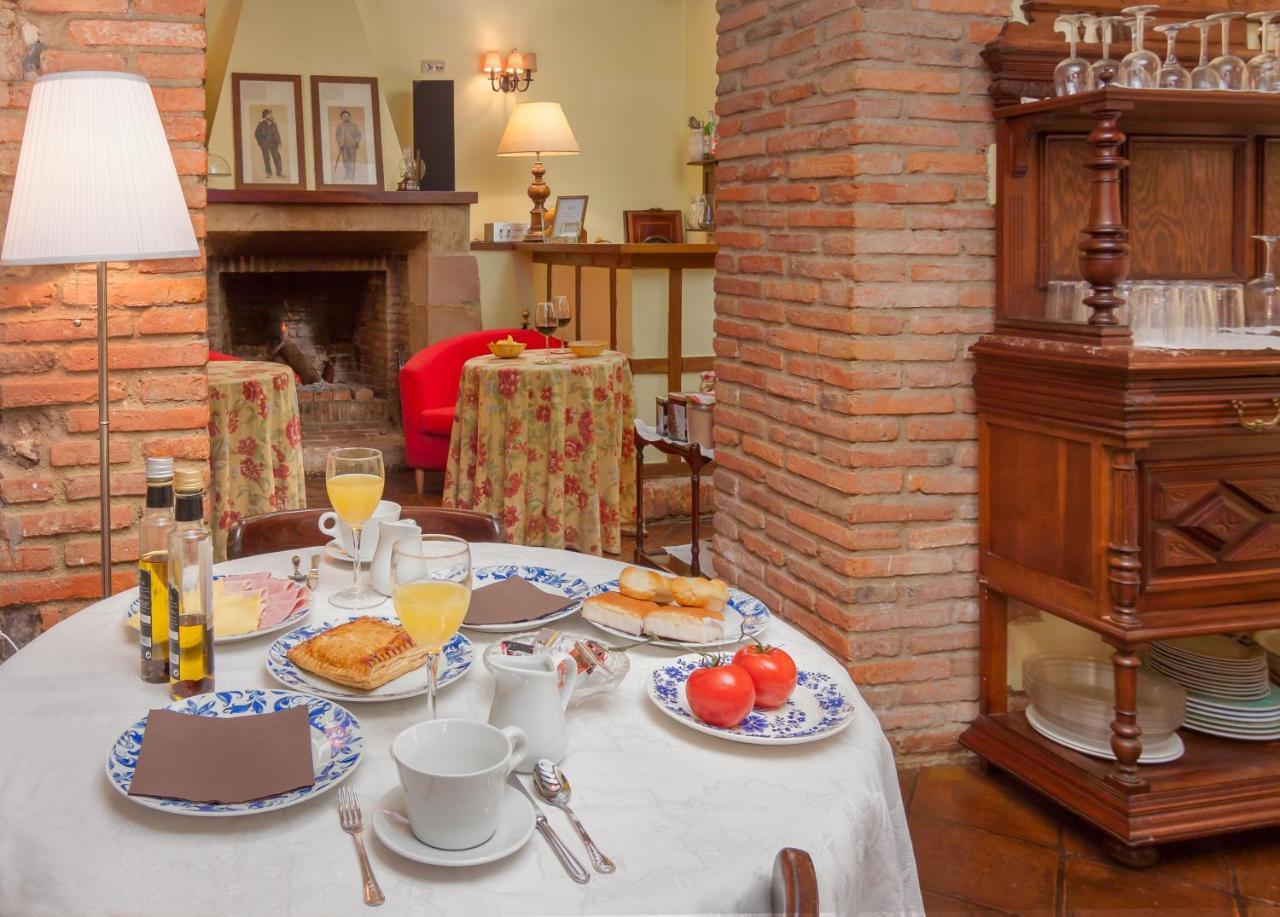 Casona De La Salceda Pensionat Treceño Exteriör bild