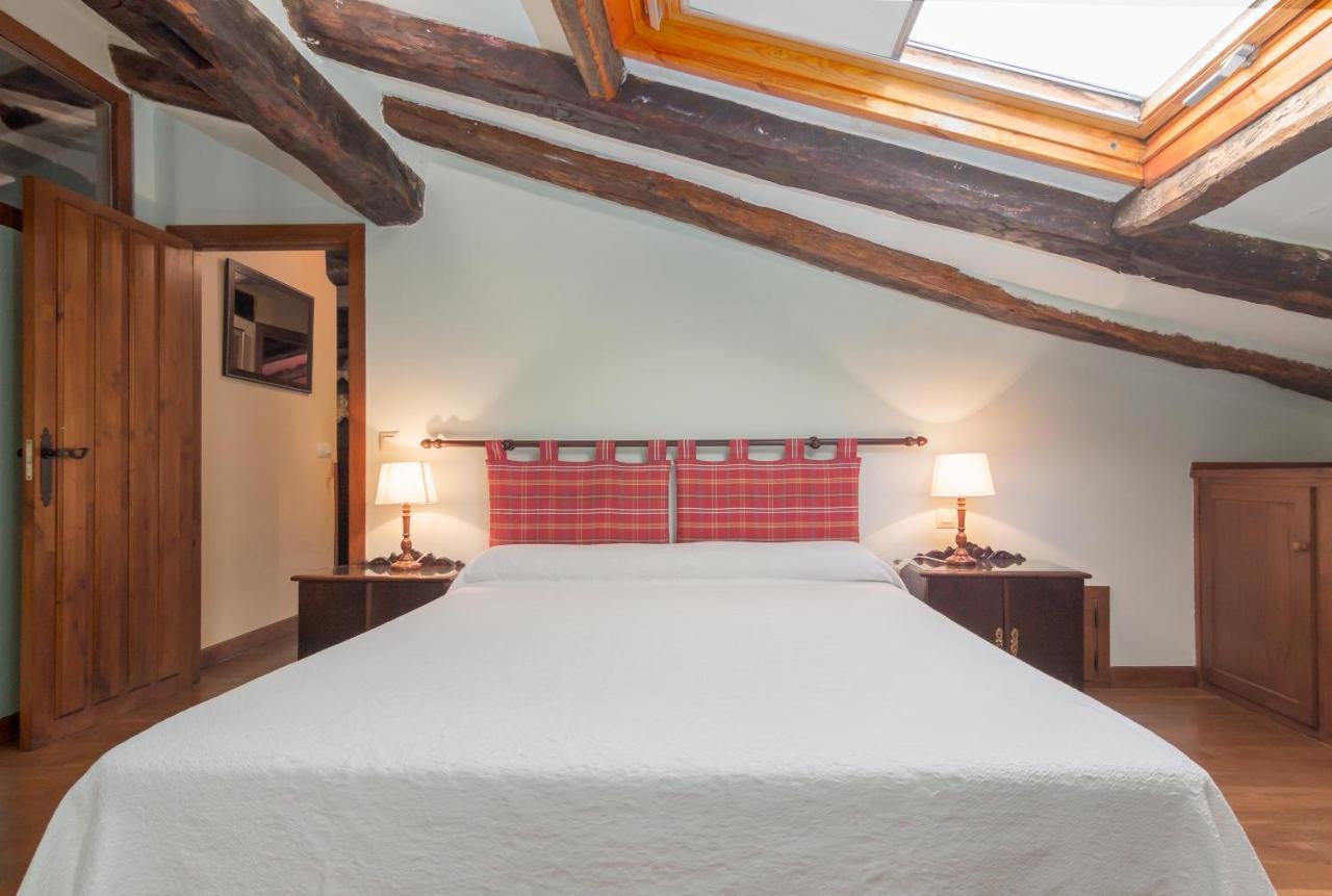 Casona De La Salceda Pensionat Treceño Exteriör bild