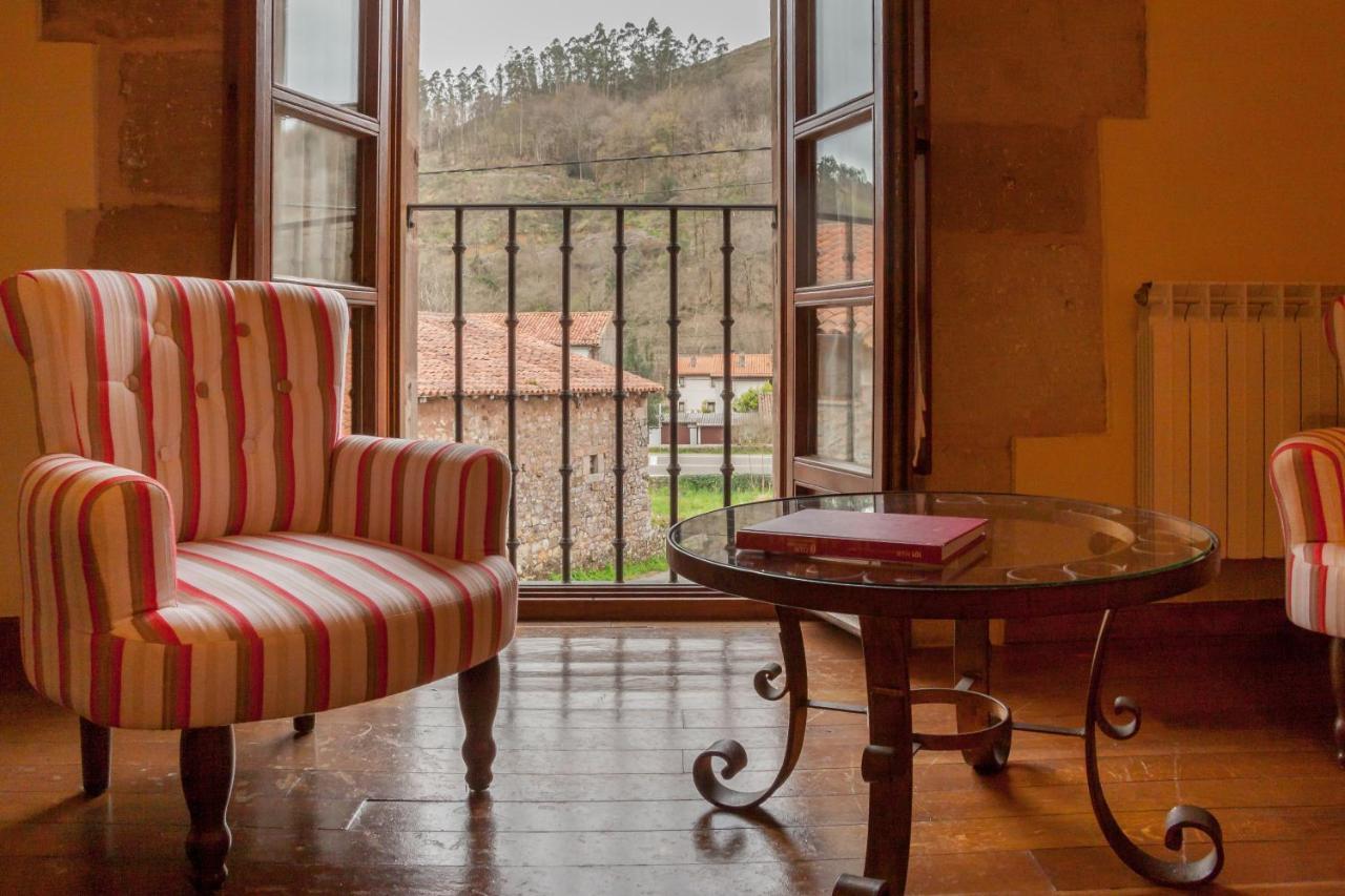 Casona De La Salceda Pensionat Treceño Exteriör bild