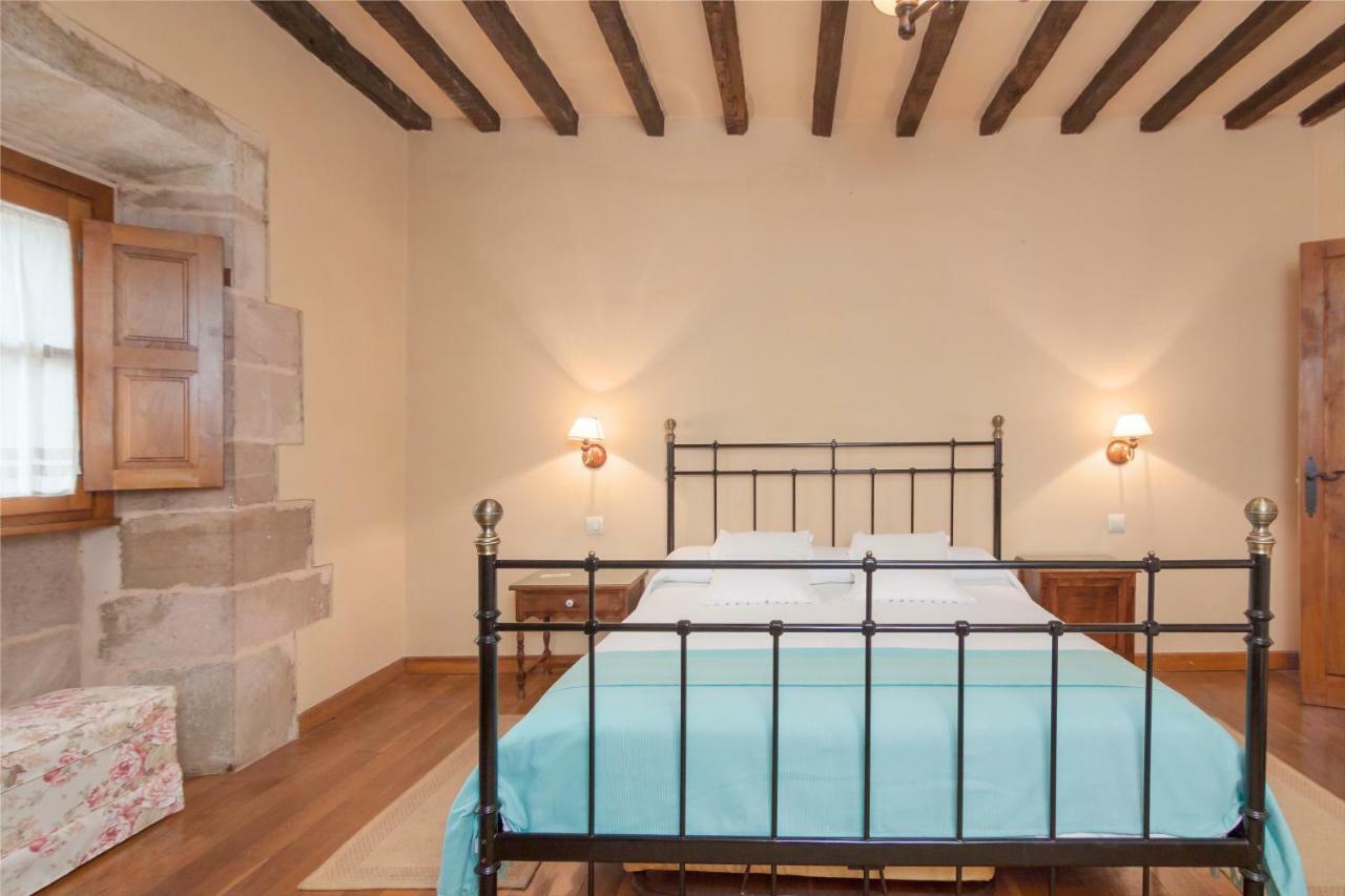 Casona De La Salceda Pensionat Treceño Exteriör bild